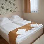 Piroska Csárda és Panzió Alojamento de Acomodação e Pequeno-almoço 4*