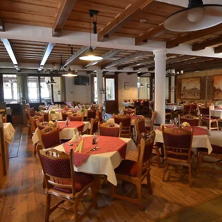 Piroska Csárda és Panzió Bed & Breakfast 3*