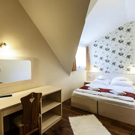 לינה וארוחת בוקר Piroska Csarda Es Panzio 3*