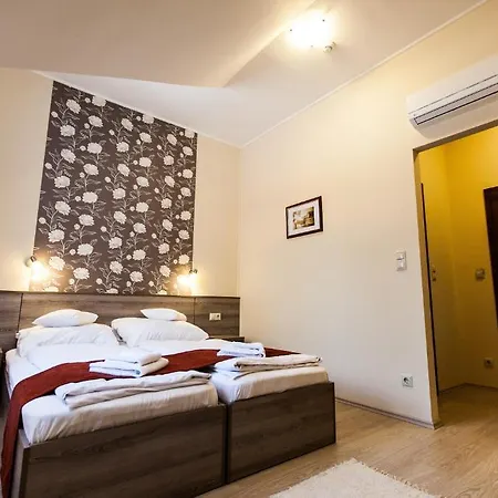 Piroska Csarda Es Panzio 4* Siófok