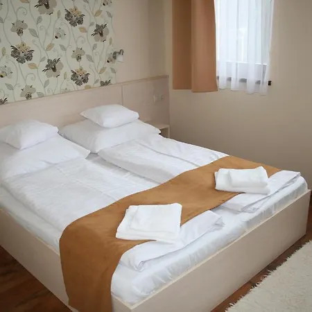 Piroska Csarda Es Panzio Nocleg ze śniadaniem 4*