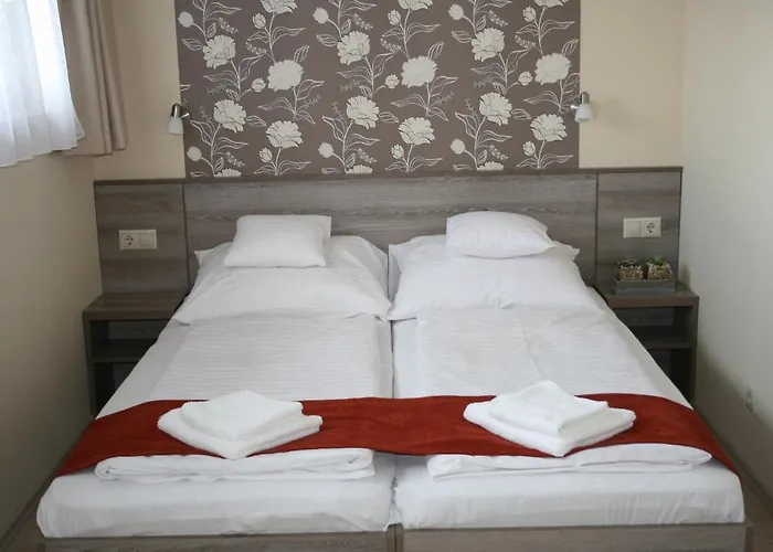 B&B Piroska Csarda Es Panzio 시오포크